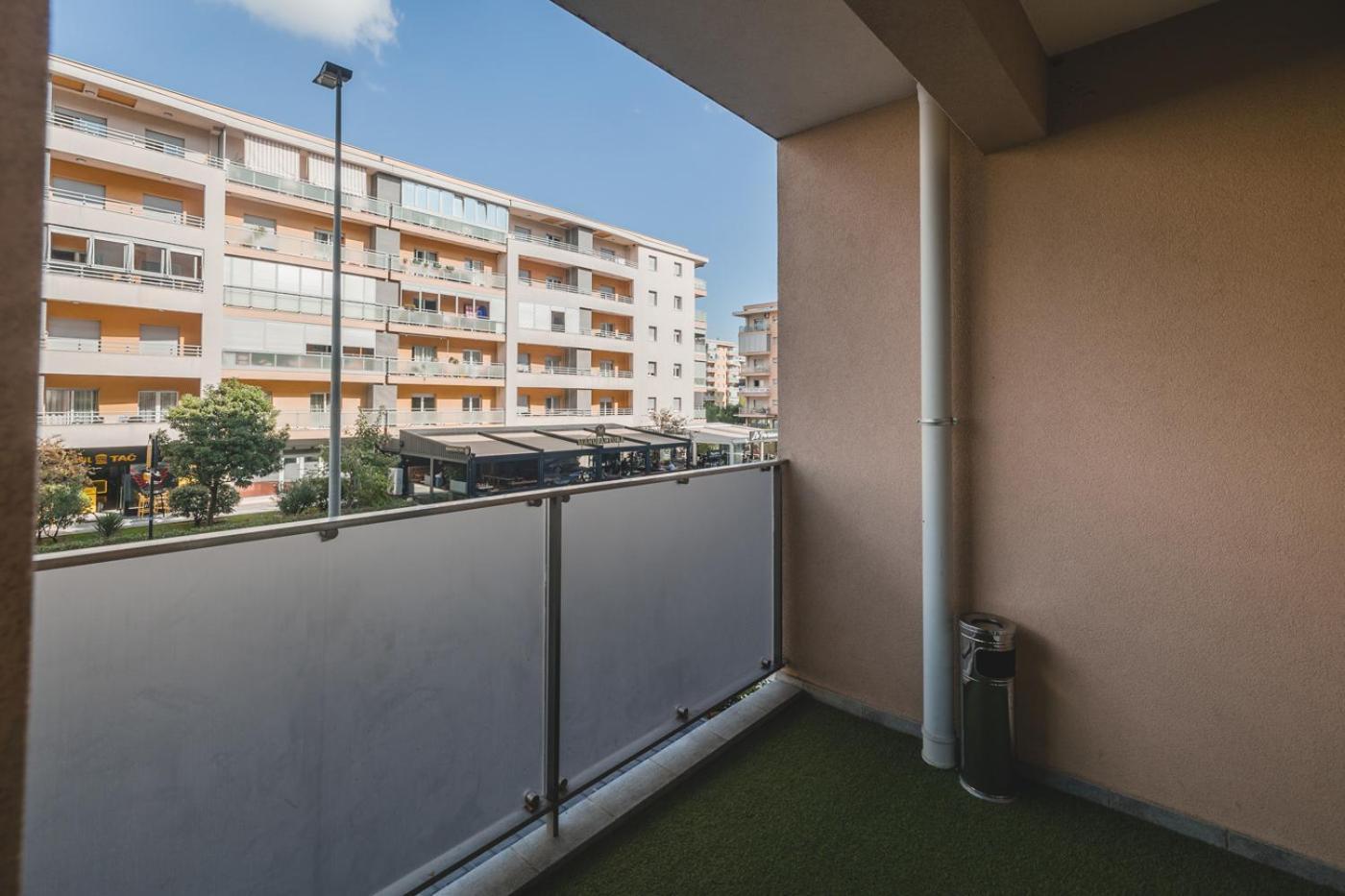 Harmony Apartments 波德戈里察 外观 照片
